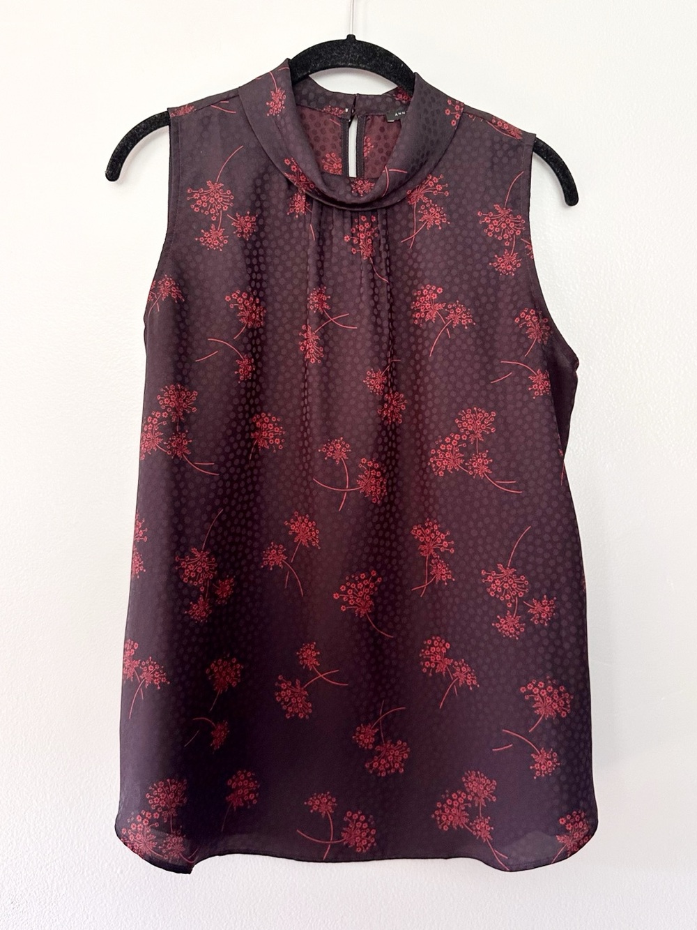 Ann Taylor Plum Floral Mock Neck Sleeveless Blouse Aubergine Berry Print Sz S